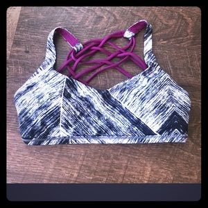 Lululemon free to be sports bra